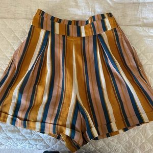 X REVOLVE YVONNE SHORT